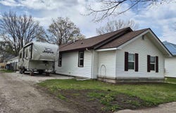 812 8Th Avenue E, Oskaloosa, IA 52577