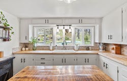 14313 E Blanchard Rd, Elk, WA 99009