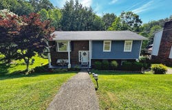 48 Spruce Lane, Poca, WV 25159