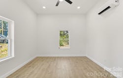 21 Oak Hill Drive, Asheville, NC 28806