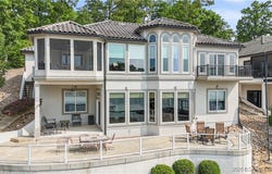487 South Beach Boulevard, Sunrise Beach, MO 65079