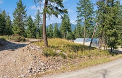 325 Kathy Lake Lane, Kalispell, MT 59901