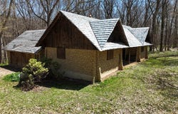 963 North River Road, Ridott, IL 61067