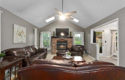 1512 NE Auburn Drive, Lee's Summit, MO 64086
