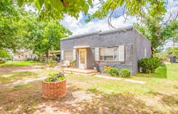 2312 N 4th Street, Tahoka, TX 79373