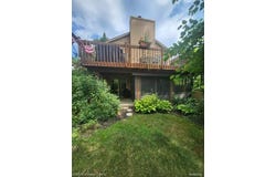 2475 Jackson Boulevard, Highland Twp, MI 48356