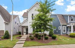 208 Old Ride Drive, Holly Springs, NC 27540