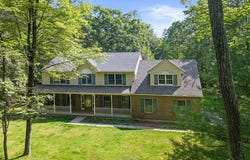102 Crest Circle, East Stroudsburg, PA 18301