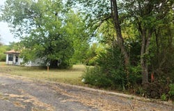 Mosley Street, Commerce, TX 75428