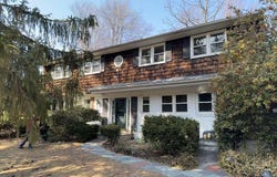 499 Stonytown Road, Manhasset, NY 11030