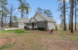 102 Woodland, Anna, IL 62906