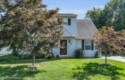 10 Johnson Avenue, Union Beach, NJ 07735