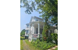 43 Broad St, Flemington Boro, NJ 08822-1403
