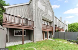 56 CONSTITUTION COURT, CHESTERBROOK, PA 19087