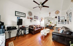 4208 S Artesian Avenue, Chicago, IL 60632
