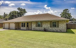 1402 Julia St, Thibodaux, LA 70301