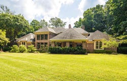 2350 CARTERS GROVE Ln, Germantown, TN 38138