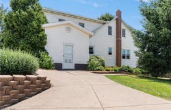 2056 County Road 70, Sugarcreek, OH 44681