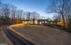 20 CESSNA LANE, FREDERICKSBURG, VA 22405
