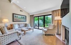 883 Oak Leaf Way, Napa, CA 94558