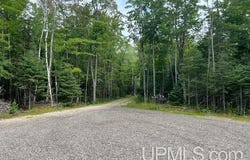 4657 Danforth, Escanaba, MI 49829