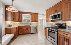 6 Farley Ave, Ipswich, MA 01938