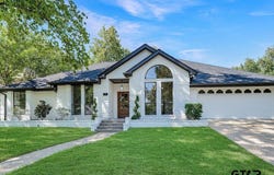 701 Kingswood Dr., Tyler, TX 75703
