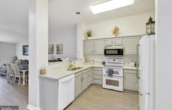 877 GEYER DRIVE, CHAMBERSBURG, PA 17201