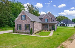 52 Larkhaven Lp, Jackson, TN 38305