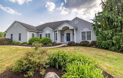 7937 Haddon Hall Way, Lysander, NY 13027