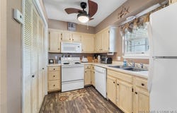40 Lighthouse Road unit: 2-301, Lake Ozark, MO 65049