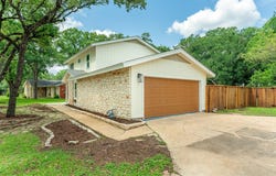 2105 Emerald Isle DR, Leander, TX 78641