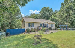 88 Stripers Landing RD, Moneta, VA 24121