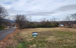 1107 Grady Ave, Poteau, OK 74953