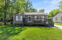 604 SE Howard Street, Lee's Summit, MO 64063