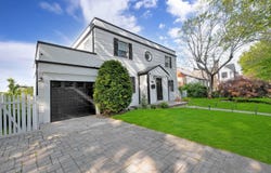 139-15 Coolidge Ave, Briarwood, NY 11435