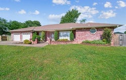 1307 N Douglas Drive, Claremore, OK 74017
