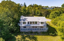 1002 Martha St, Duluth, MN 55805