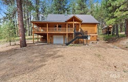 30 S Meadow Creek Dr, Idaho City, ID 83631