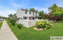 57 Washington Avenue, Iselin, NJ 08830