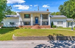 3601  W Seneca  CT, Rogers, AR 72758