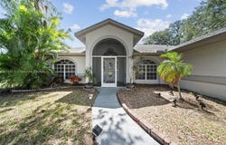 100 OAK KNOLLS CIRCLE, Sebring, FL 33876