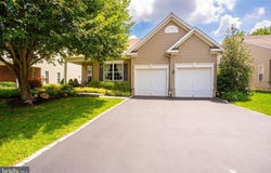 32 BUCKINGHAM DRIVE, PENNINGTON, NJ 08534