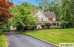 8 Silver Birch Court, South Brunswick, NJ 08852