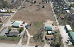 Wrangler Boulevard, Seminole, OK 74868