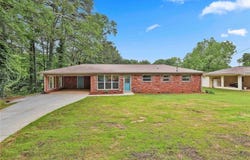 191 Pine Street NE, Fairburn, GA 30213