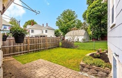 10 Elm Ct, Andover, MA 01810