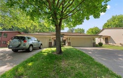 4427 Chatsworth Street N, Shoreview, MN 55126