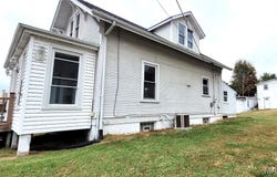 1213 E 5th Street, Washington, MO 63090