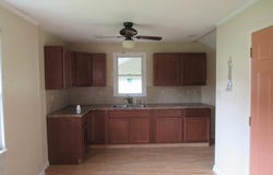 302 S BROADWAY, PENNSVILLE, NJ 08070